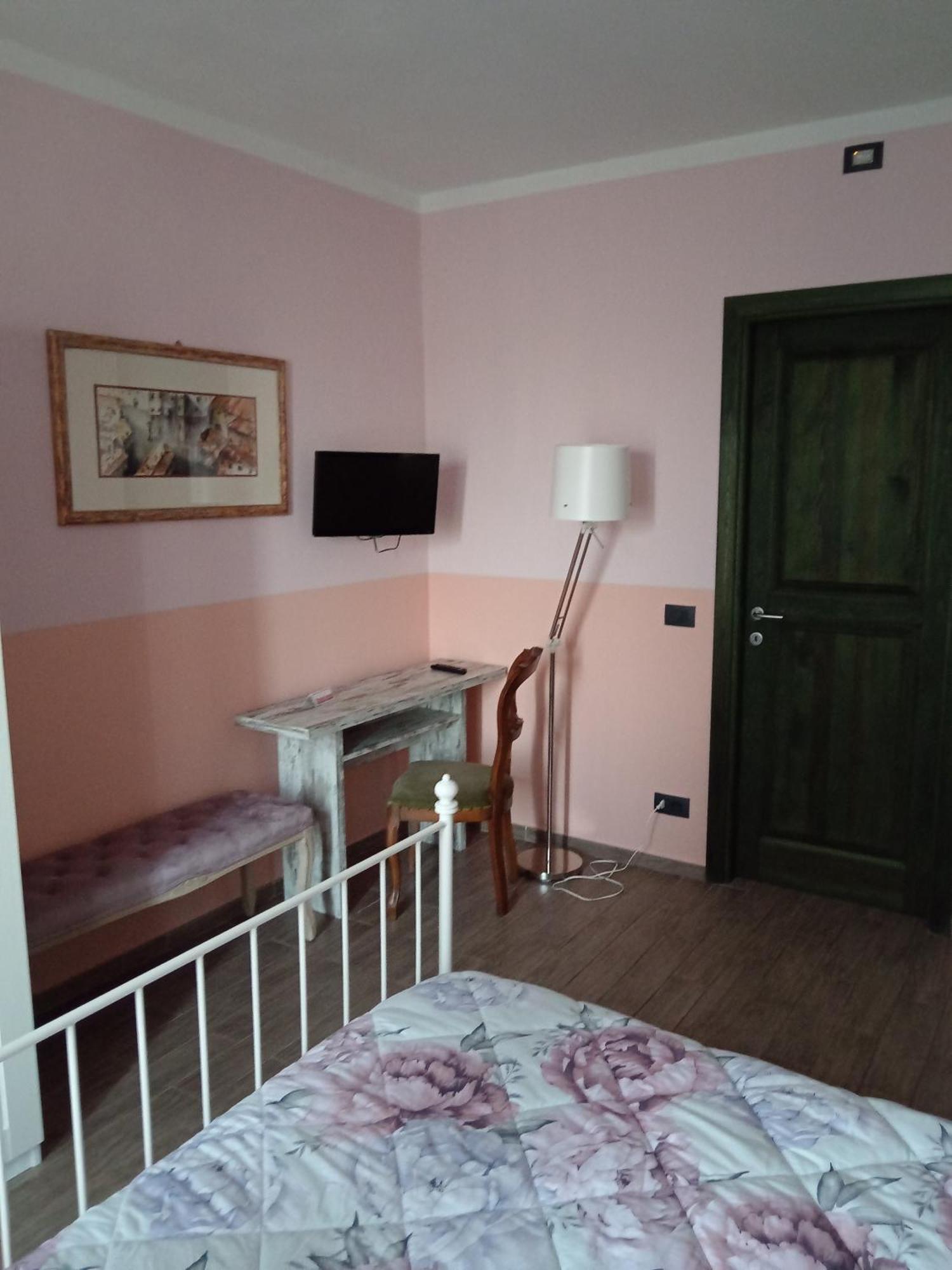 Bed and Breakfast Ospitidelpero Piozzo Esterno foto
