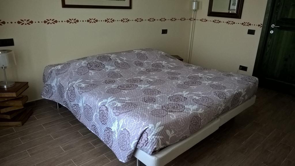 Bed and Breakfast Ospitidelpero Piozzo Esterno foto